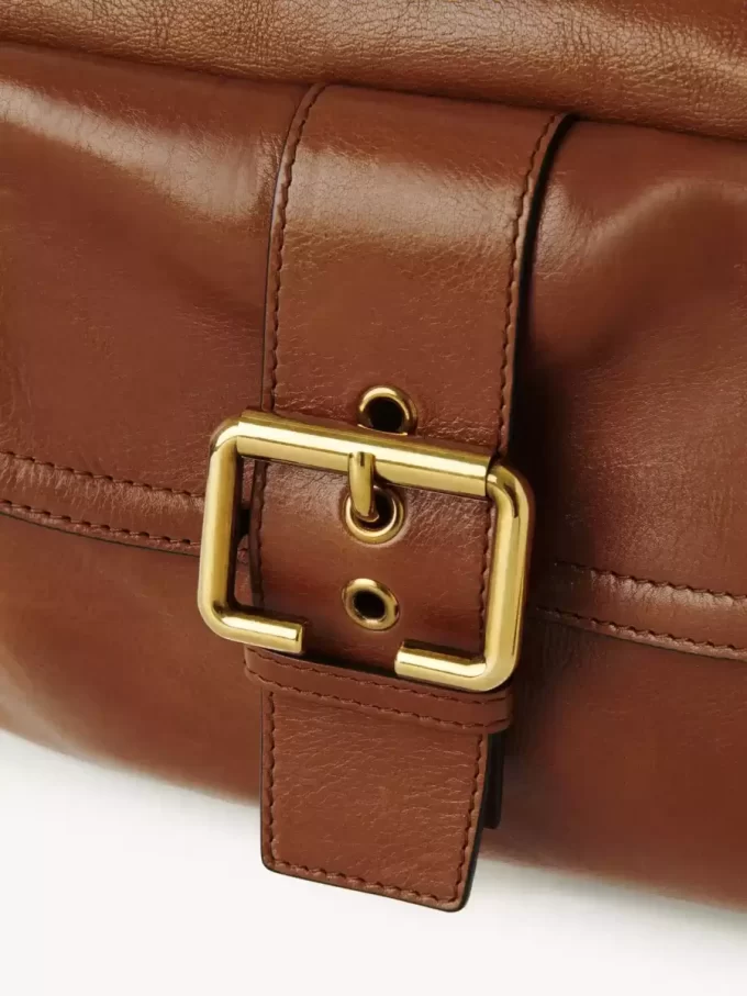 Kameratasche aus glänzendem Leder