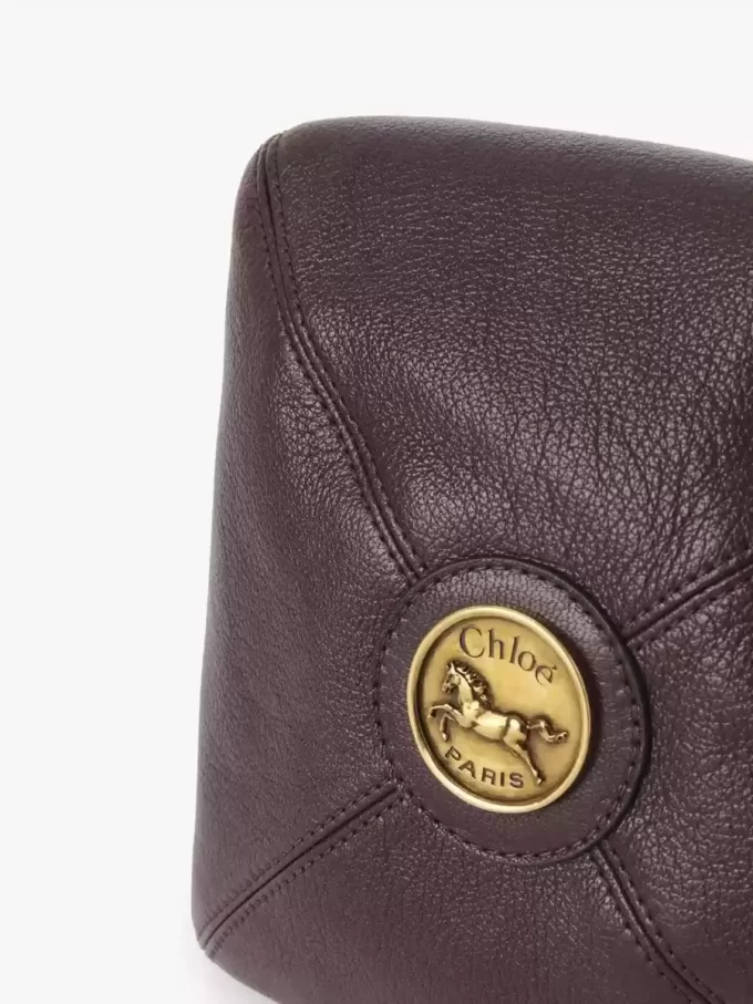 Kleine Chloé Balloon Tasche aus genarbtem Leder Kleine Chloé Balloon Tasche aus genarbtem Leder