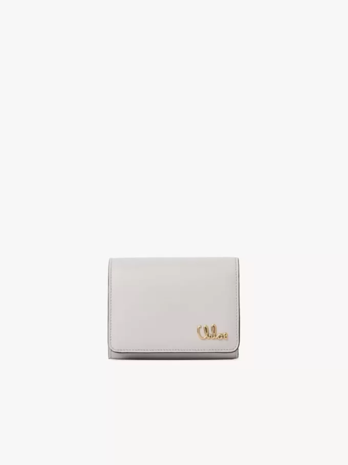 Kleine Chloé Iconic Trifold mit Münzfach aus genarbtem Leder