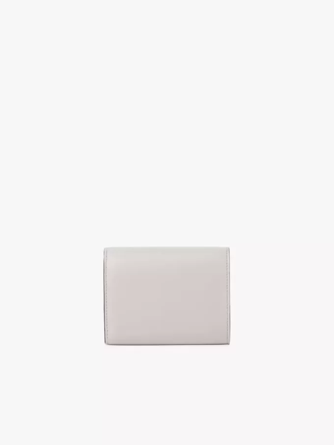 Kleine Chloé Iconic Trifold mit Münzfach aus genarbtem Leder