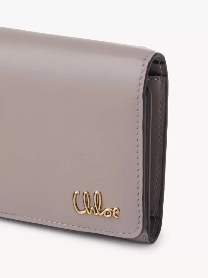 Kleine Chloé Iconic Trifold mit Münzfach aus glänzendem Leder