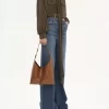 Kleine Hobo-Tasche Marcie aus glänzendem Leder Kleine Hobo-Tasche Marcie aus glänzendem Leder