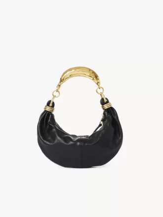 Kleine Hobo-Tasche mit Armband aus genarbtem Leder