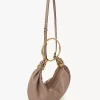 Kleine Hobo-Tasche mit Armband aus genarbtem Leder Kleine Hobo-Tasche mit Armband aus genarbtem Leder