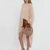 Kleine Hobo-Tasche mit Armband aus genarbtem Leder Kleine Hobo-Tasche mit Armband aus genarbtem Leder