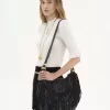 Kleine Hobo-Tasche mit Armband aus Leder mit Fransen Kleine Hobo-Tasche mit Armband aus Leder mit Fransen
