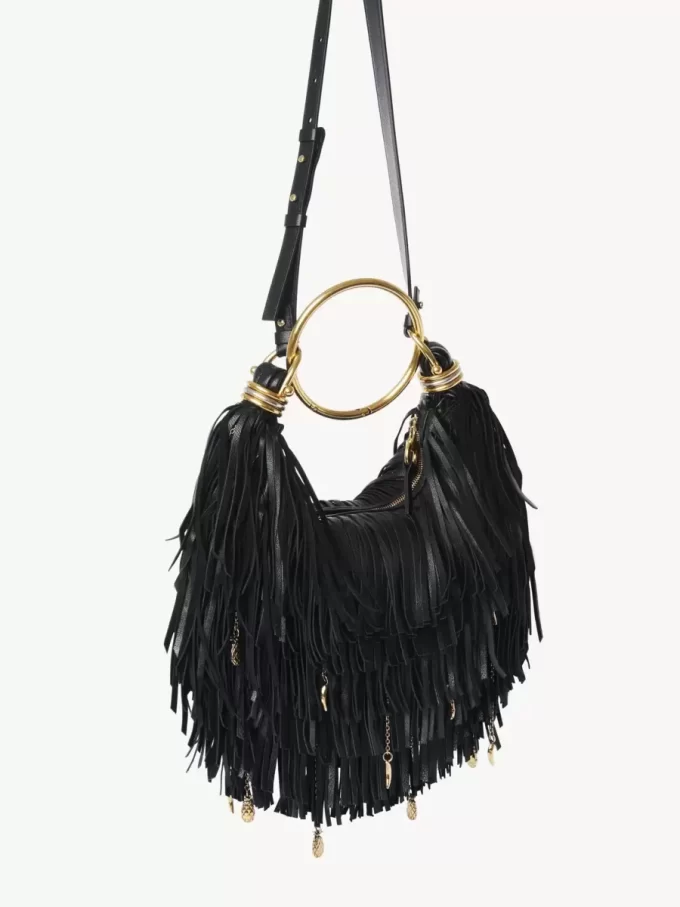 Kleine Hobo-Tasche mit Armband aus Leder mit Fransen Kleine Hobo-Tasche mit Armband aus Leder mit Fransen