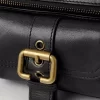 Kleine Kameratasche aus glänzendem Leder