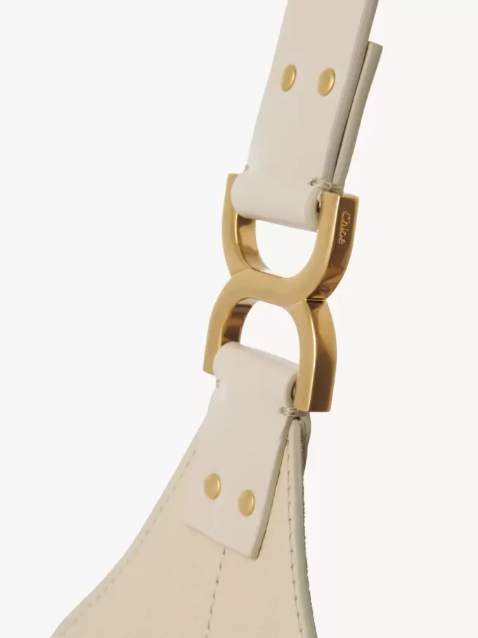 Kleine Marcie Hobo-Tasche aus genarbtem Leder