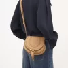 Kleine Marcie Satteltasche aus genarbtem Leder