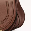 Kleine Marcie Satteltasche aus genarbtem Leder Kleine Marcie Satteltasche aus genarbtem Leder