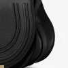 Kleine Marcie Satteltasche aus genarbtem Leder Kleine Marcie Satteltasche aus genarbtem Leder