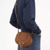 Kleine Marcie Satteltasche aus genarbtem Leder Kleine Marcie Satteltasche aus genarbtem Leder