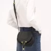 Kleine Marcie Satteltasche aus genarbtem Leder Kleine Marcie Satteltasche aus genarbtem Leder
