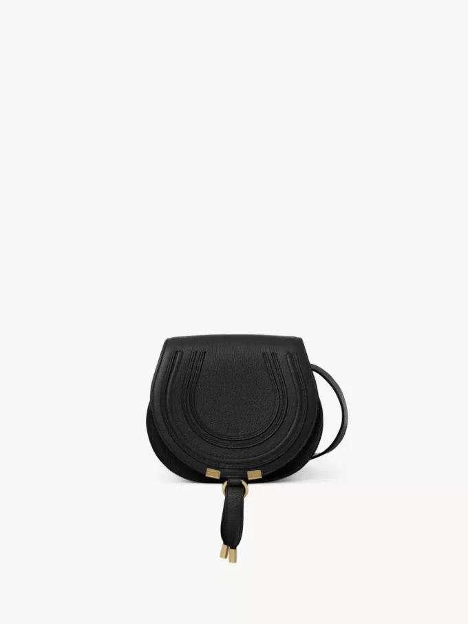 Kleine Marcie Satteltasche aus genarbtem Leder Kleine Marcie Satteltasche aus genarbtem Leder