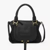 Kleine Marcie-Tasche aus genarbtem Leder Kleine Marcie-Tasche aus genarbtem Leder