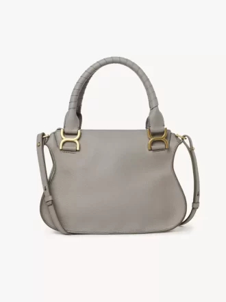Kleine Marcie-Tasche aus genarbtem Leder Kleine Marcie-Tasche aus genarbtem Leder