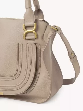Kleine Marcie-Tasche aus genarbtem Leder