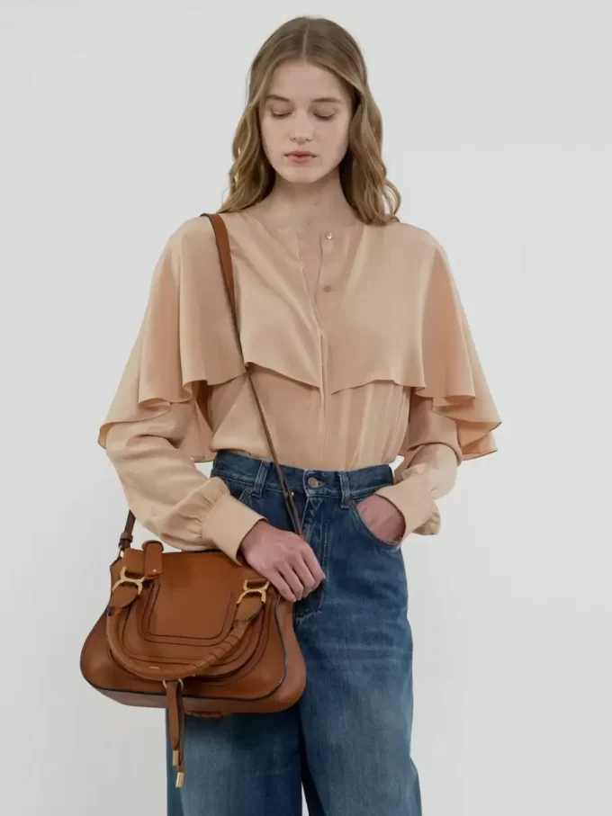 Kleine Marcie-Tasche aus genarbtem Leder Kleine Marcie-Tasche aus genarbtem Leder
