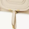 Kleine Marcie-Tasche aus genarbtem Leder Kleine Marcie-Tasche aus genarbtem Leder