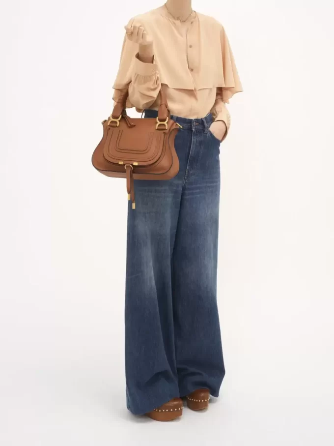 Kleine Marcie-Tasche aus genarbtem Leder Kleine Marcie-Tasche aus genarbtem Leder