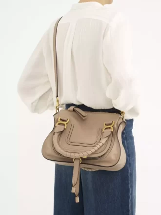 Kleine Marcie-Tasche aus glänzendem Leder