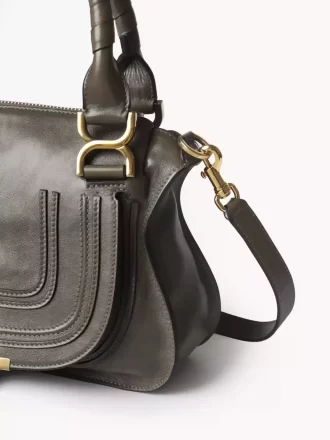 Kleine Marcie-Tasche aus glänzendem Leder