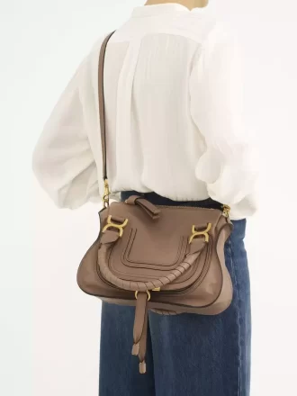 Kleine Marcie-Tasche aus glänzendem Leder