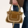 Kleine Marcie-Tasche aus Wildleder und Lammfell Kleine Marcie-Tasche aus Wildleder und Lammfell