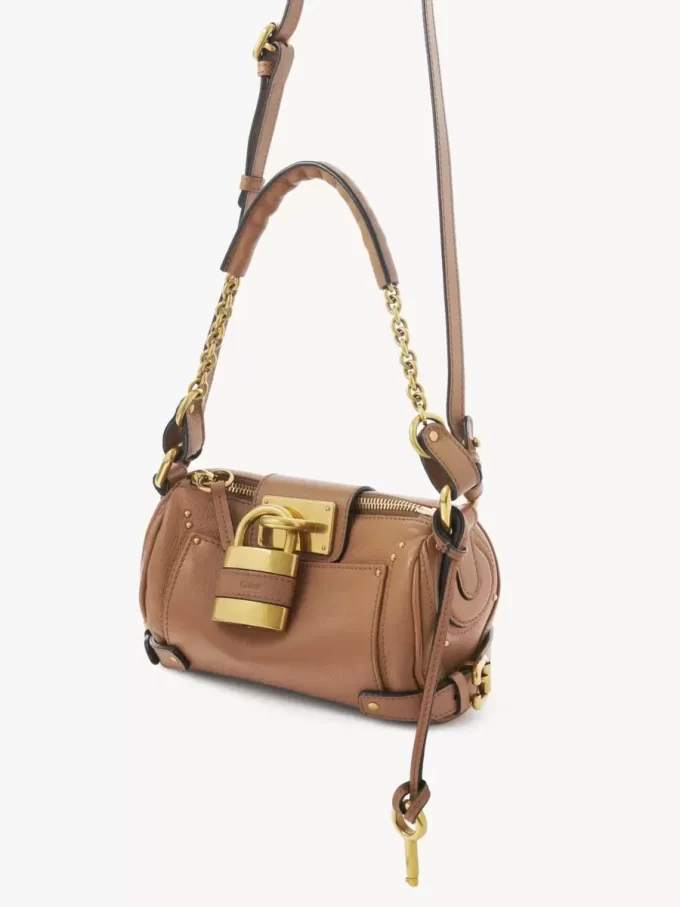 Kleine Paddington-Kettentasche aus genarbtem Leder