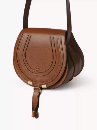 Kleine Satteltasche Marcie aus glänzendem Leder