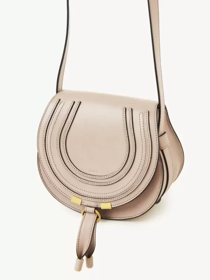 Kleine Satteltasche Marcie aus glänzendem Leder