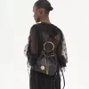 Kleiner Armband-Rucksack aus genarbtem Leder Kleiner Armband-Rucksack aus genarbtem Leder