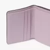 Kleines Alphabet-Dreifachfach aus genarbtem Leder Kleines Alphabet-Dreifachfach aus genarbtem Leder