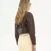 Kurze Jacke mit U-Ausschnitt aus Leder
