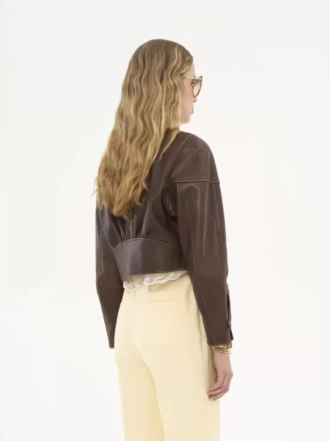 Kurze Jacke mit U-Ausschnitt aus Leder