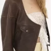 Kurze Jacke mit U-Ausschnitt aus Leder