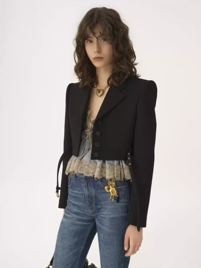 Kurze Spencer-Jacke aus Wollkrepp