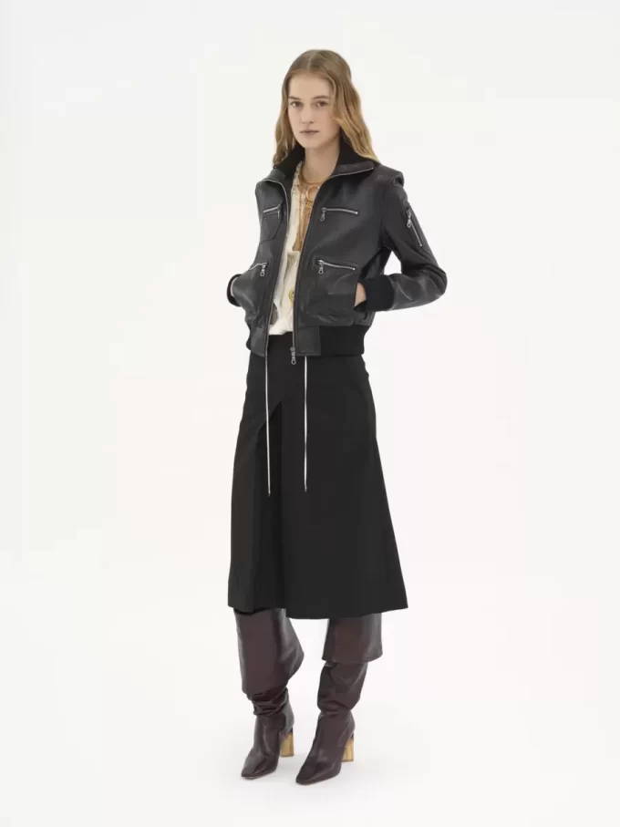 Kurzer Blouson aus Leder Kurzer Blouson aus Leder