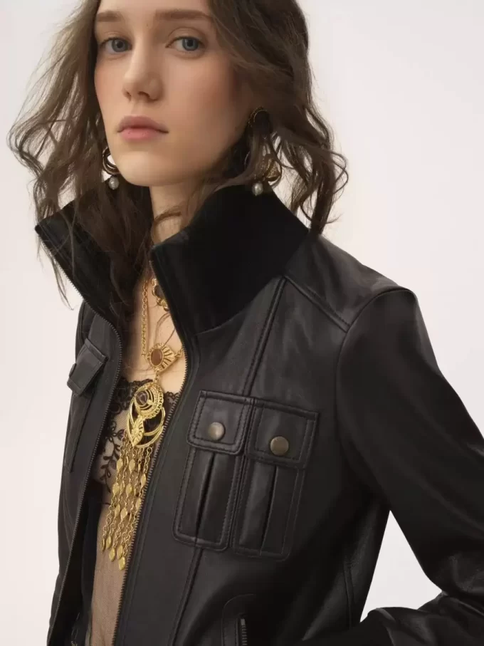 Kurzer Blouson aus Leder Kurzer Blouson aus Leder