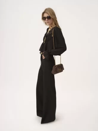 Kurzes Top mit U-Ausschnitt aus Seidengeorgette und Spitze