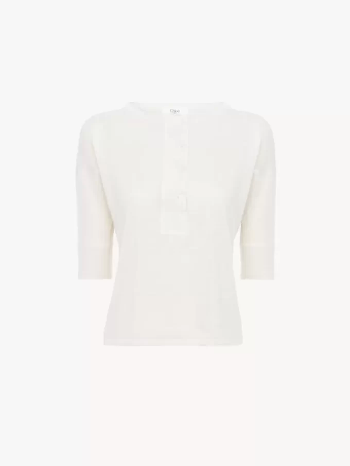 Kurzärmliges Henley-Shirt aus Leinen- und Seidenstrick Kurzärmliges Henley-Shirt aus Leinen- und Seidenstrick