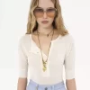 Kurzärmliges Henley-Shirt aus Leinen- und Seidenstrick Kurzärmliges Henley-Shirt aus Leinen- und Seidenstrick