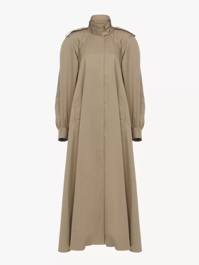Langer Trenchcoat mit hohem Kragen aus Baumwollgabardine Langer Trenchcoat mit hohem Kragen aus Baumwollgabardine