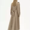 Langer Trenchcoat mit hohem Kragen aus Baumwollgabardine Langer Trenchcoat mit hohem Kragen aus Baumwollgabardine