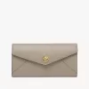 Langes Envelope-Portemonnaie mit Klappe aus genarbtem Leder Langes Envelope-Portemonnaie mit Klappe aus genarbtem Leder