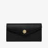 Langes Envelope-Portemonnaie mit Klappe aus genarbtem Leder Langes Envelope-Portemonnaie mit Klappe aus genarbtem Leder