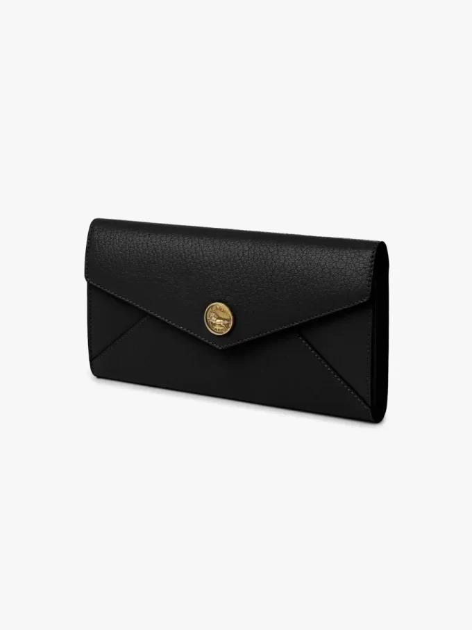 Langes Envelope-Portemonnaie mit Klappe aus genarbtem Leder Langes Envelope-Portemonnaie mit Klappe aus genarbtem Leder