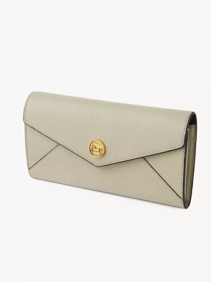 Langes Envelope-Portemonnaie mit Klappe aus genarbtem Leder Langes Envelope-Portemonnaie mit Klappe aus genarbtem Leder