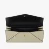 Langes Envelope-Portemonnaie mit Klappe aus genarbtem Leder Langes Envelope-Portemonnaie mit Klappe aus genarbtem Leder